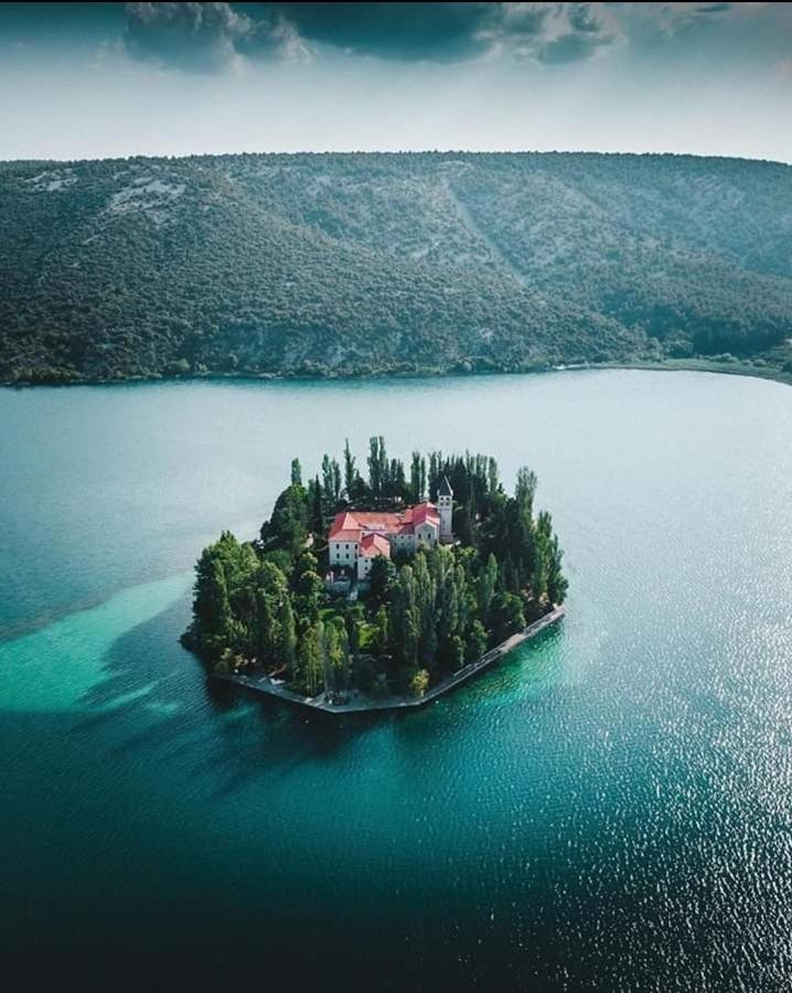 فندق Krka Fairytale Little Castle سكرادين المظهر الخارجي الصورة